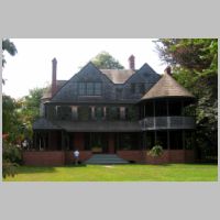 USA, Rhode Island, Isaac Bell House, designed by the firm of McKim, Mead and White in 1883, phot2.jpg